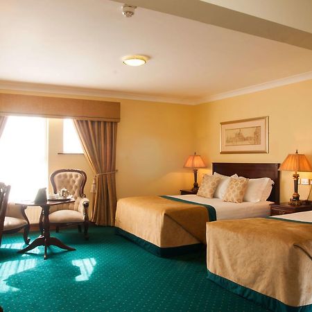 לאוראה Meadow Court Hotel מראה חיצוני תמונה