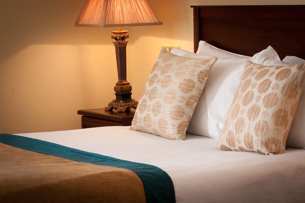 לאוראה Meadow Court Hotel חדר תמונה