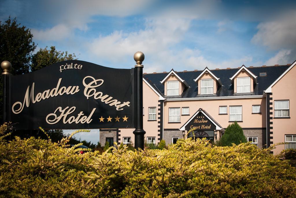 לאוראה Meadow Court Hotel מראה חיצוני תמונה