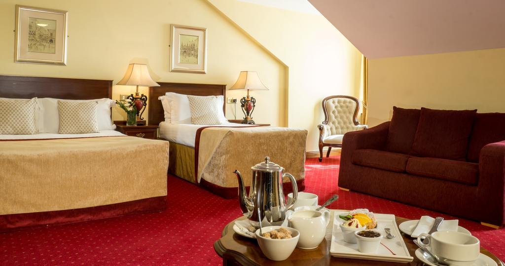 לאוראה Meadow Court Hotel חדר תמונה
